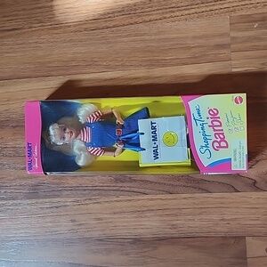Mattel Shopping Time Barbie NIB 18230